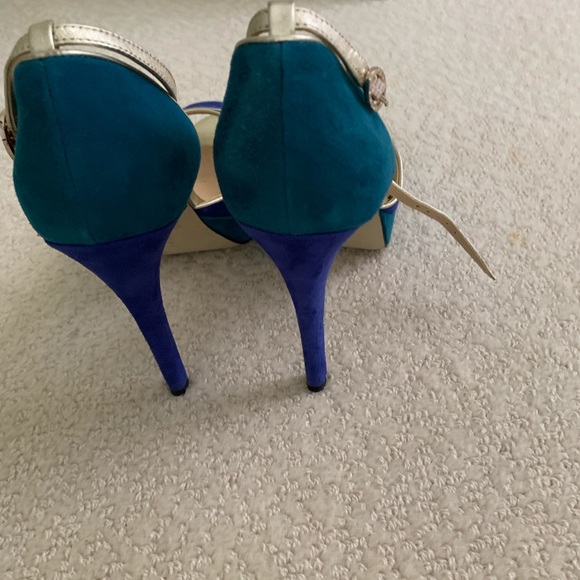 Shoes 👠 - Picture 4 of 5